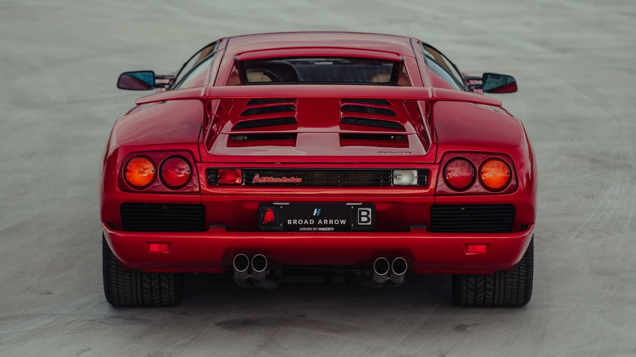 1992 Lamborghini Diablo - Image 2 of 31