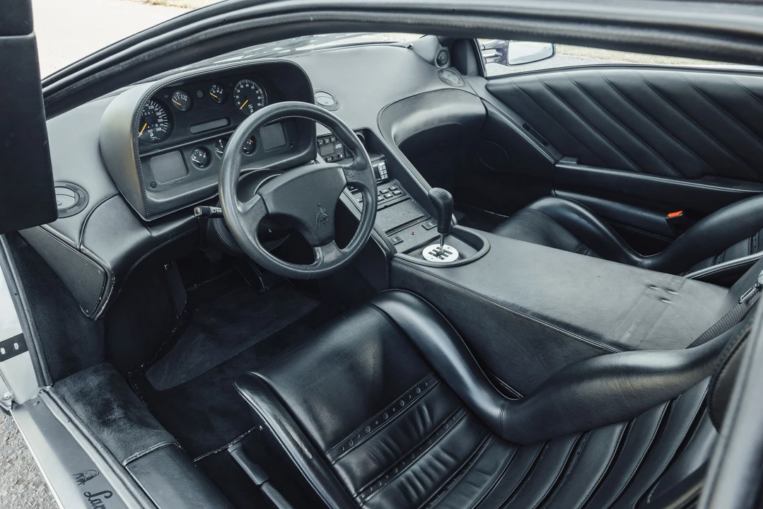 1992 Lamborghini Diablo - Image 13 of 31