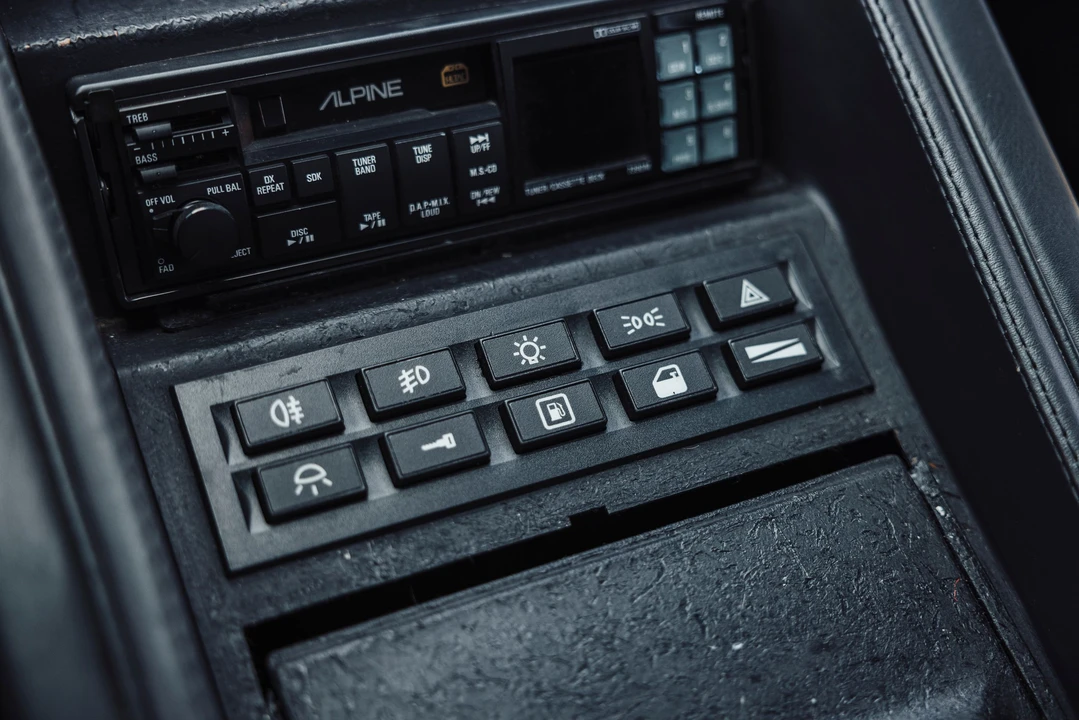 1992 Lamborghini Diablo - Image 23 of 31