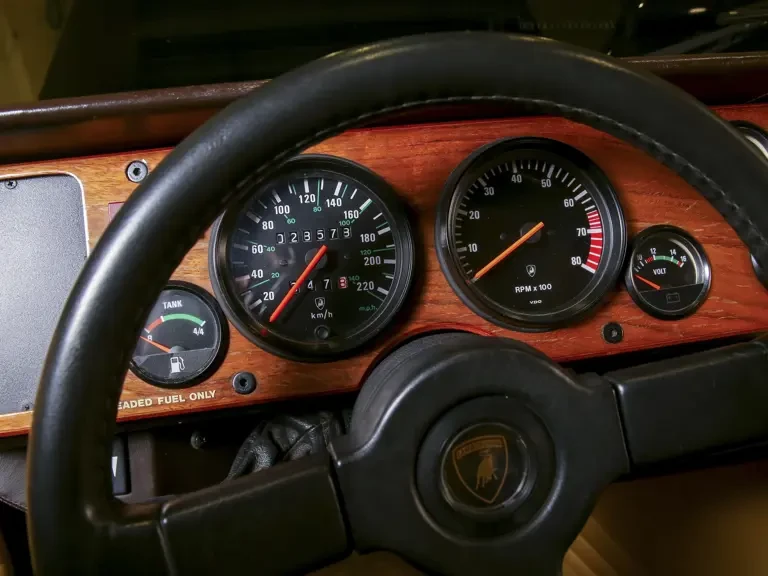 1992 Lamborghini LM002 - Image 10 of 31