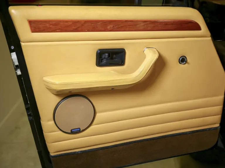 1992 Lamborghini LM002 - Image 19 of 31