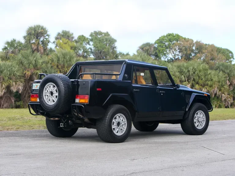 1992 Lamborghini LM002 - Image 3 of 31