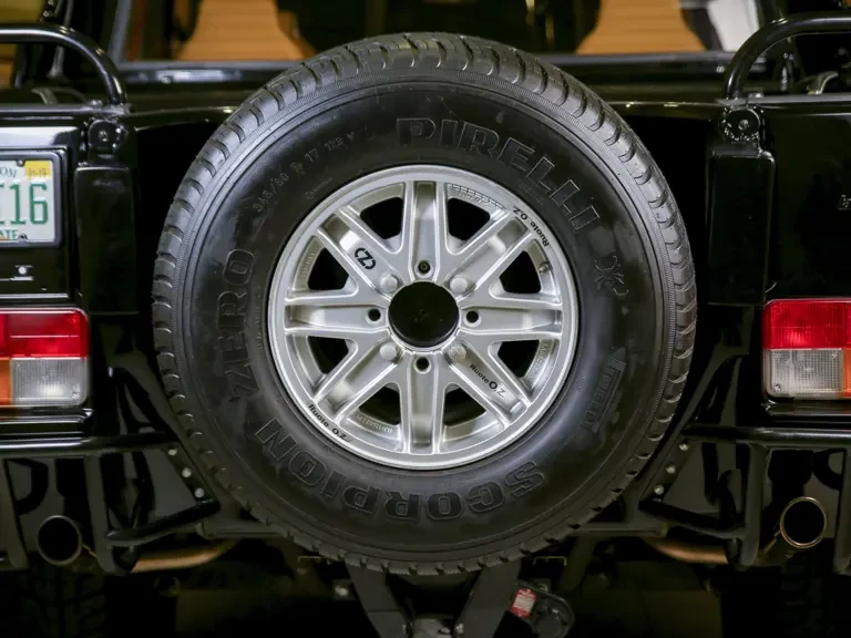 1992 Lamborghini LM002 - Image 28 of 31