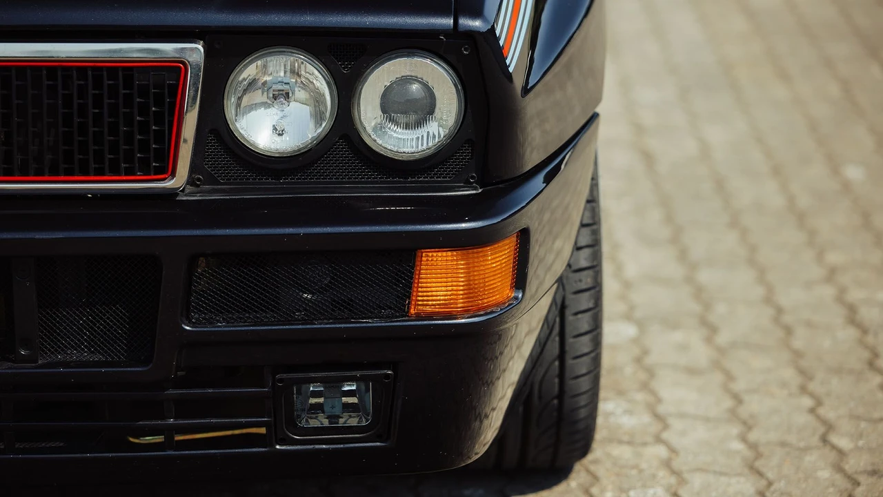 1992 Lancia Delta 1st Gen - Image 27 of 31