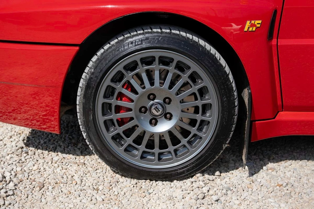 1992 Lancia Delta 1st Gen - Image 29 of 30