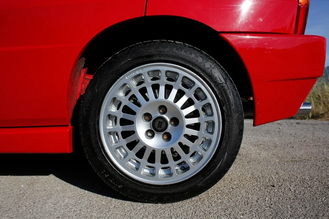 1992 Lancia Delta 1st Gen - Image 10 of 31