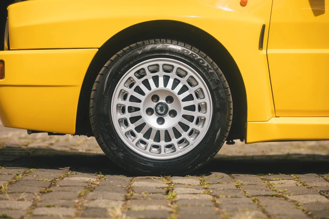 1992 Lancia Delta 2nd Gen - Image 31 of 31