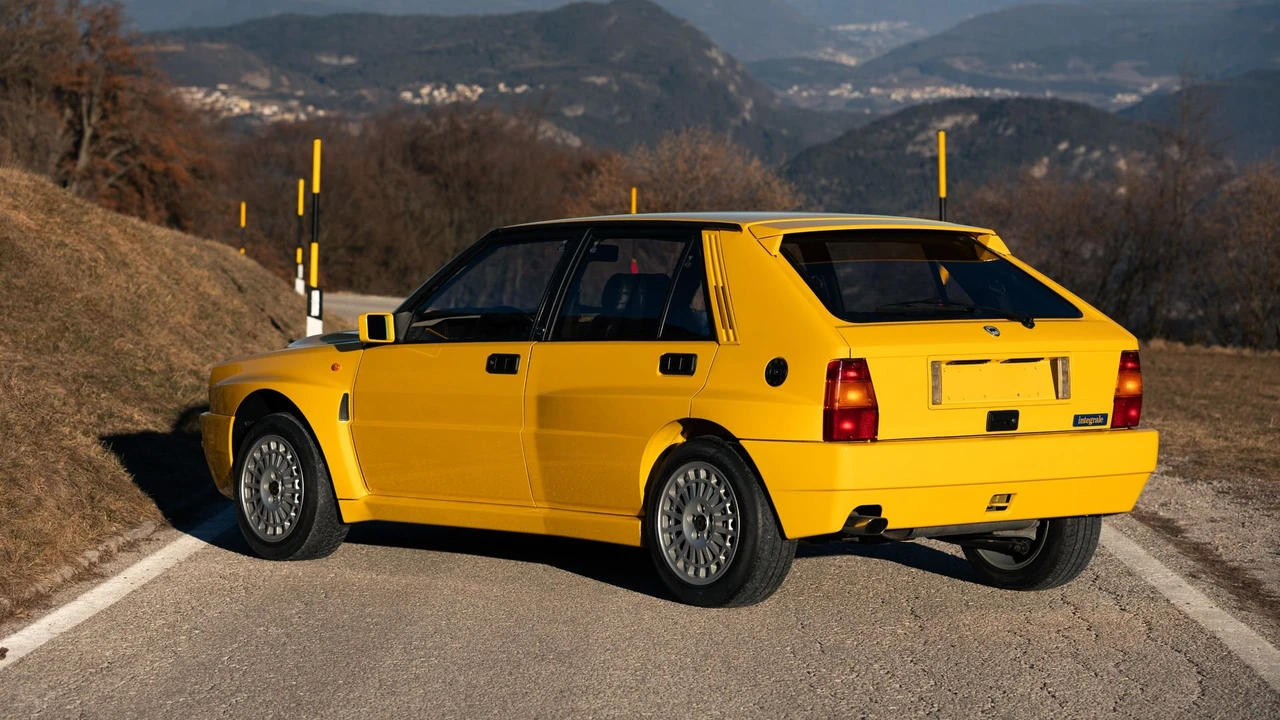 1992 Lancia Delta 1st Gen - Image 16 of 31
