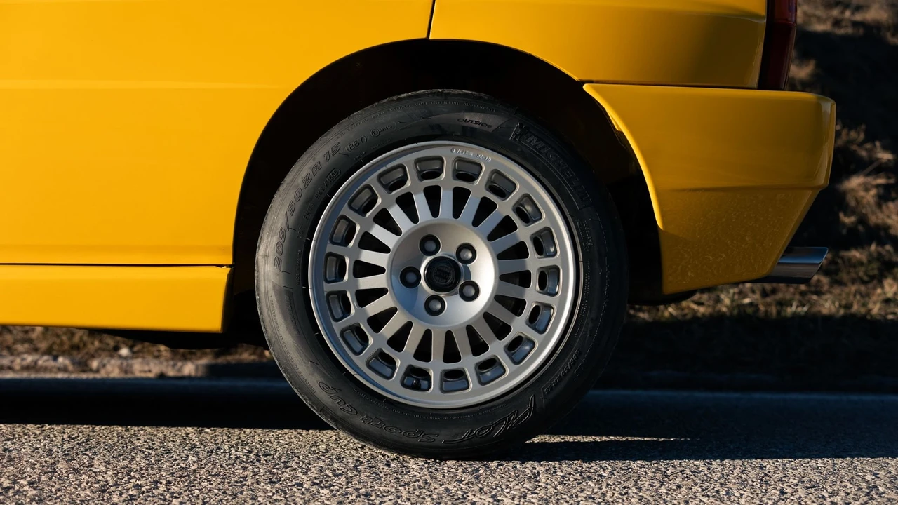 1992 Lancia Delta 1st Gen - Image 22 of 31