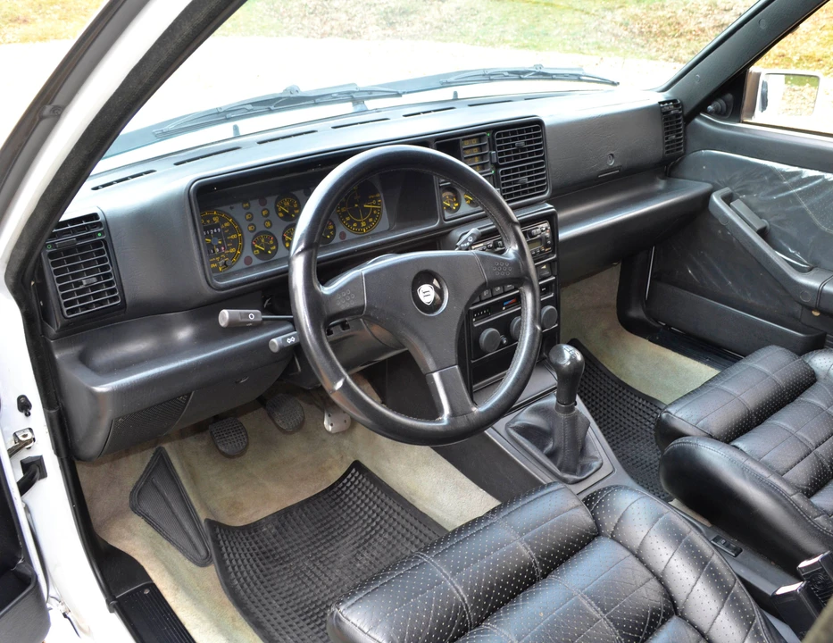 1992 Lancia Delta 1st Gen - Image 3 of 8