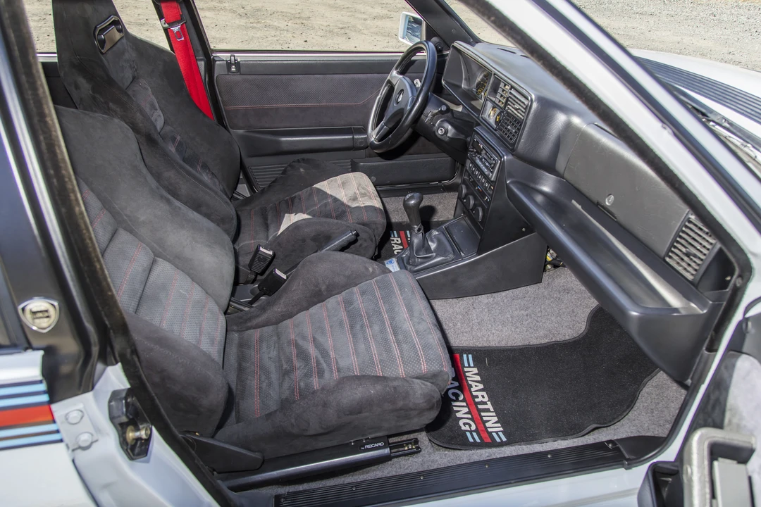 1992 Lancia Delta 1st Gen - Image 16 of 31