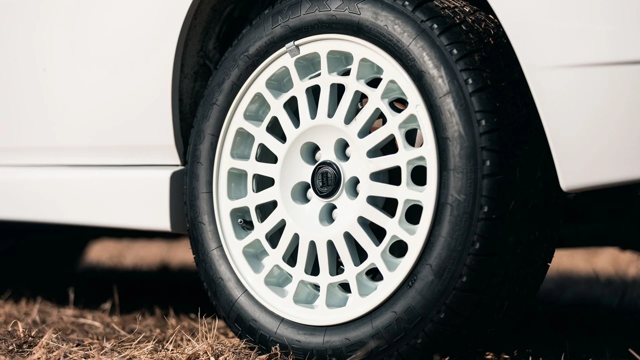 1992 Lancia Delta 1st Gen - Image 29 of 31