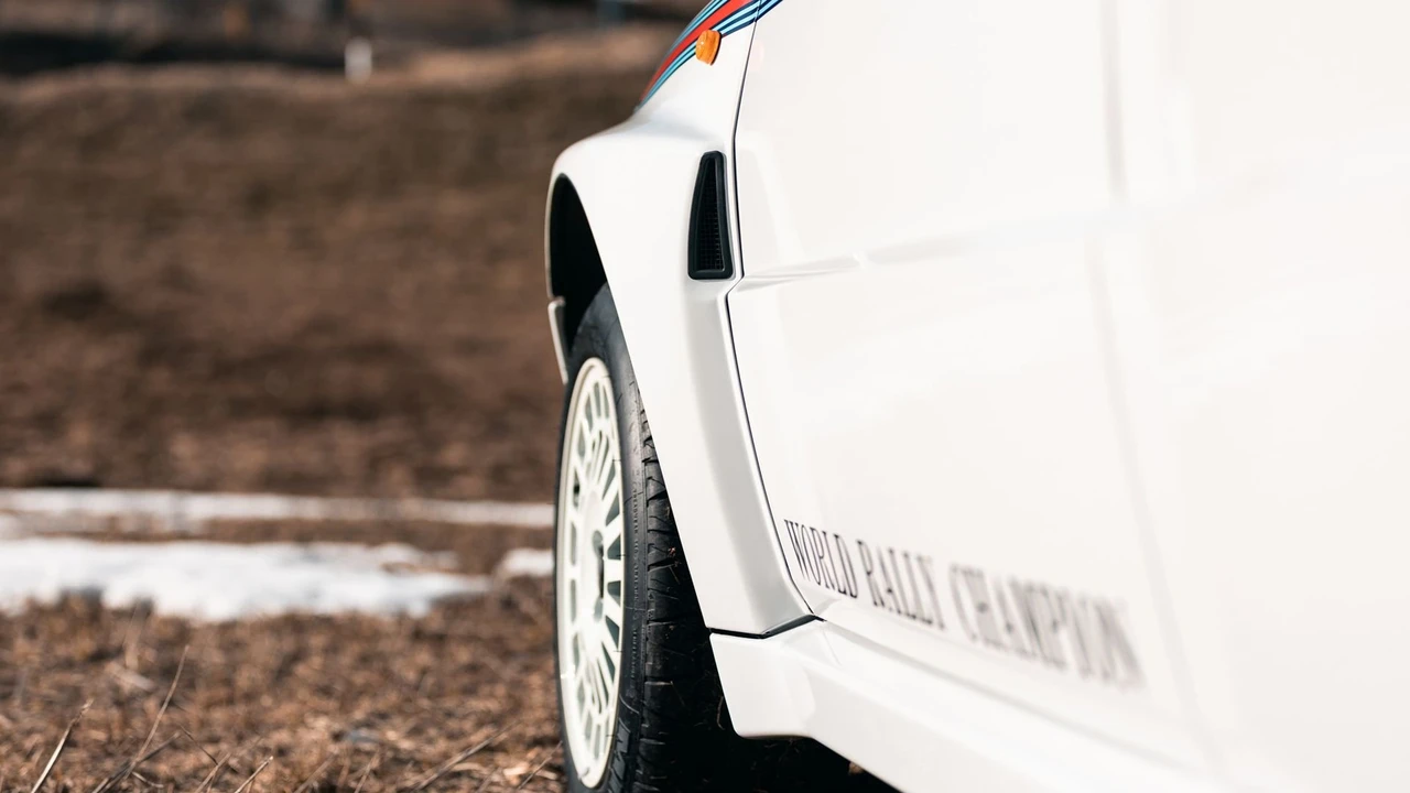 1992 Lancia Delta 1st Gen - Image 25 of 31