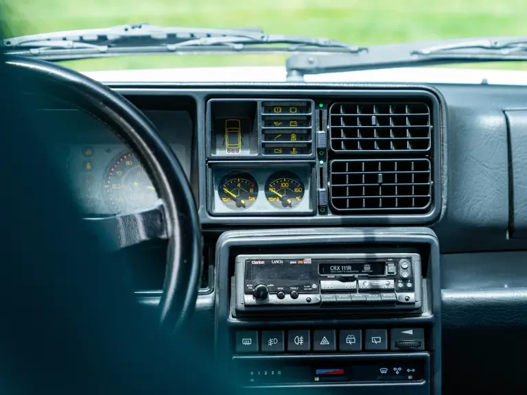 1992 Lancia Delta 1st Gen - Image 17 of 31