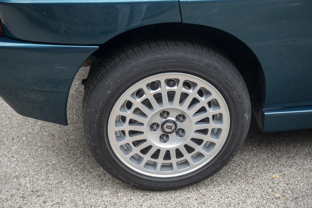 1992 Lancia Delta 1st Gen - Image 30 of 31