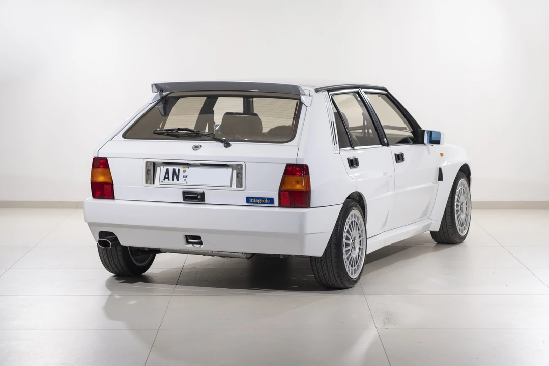 1992 Lancia Delta 1st Gen - Image 7 of 31