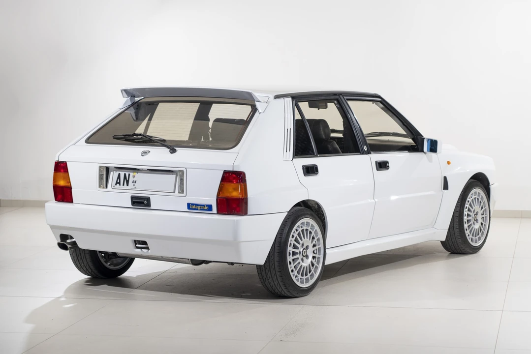 1992 Lancia Delta 1st Gen - Image 12 of 31