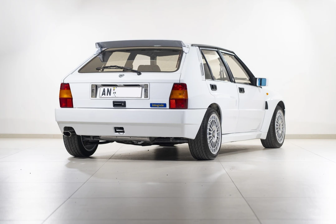 1992 Lancia Delta 1st Gen - Image 13 of 31