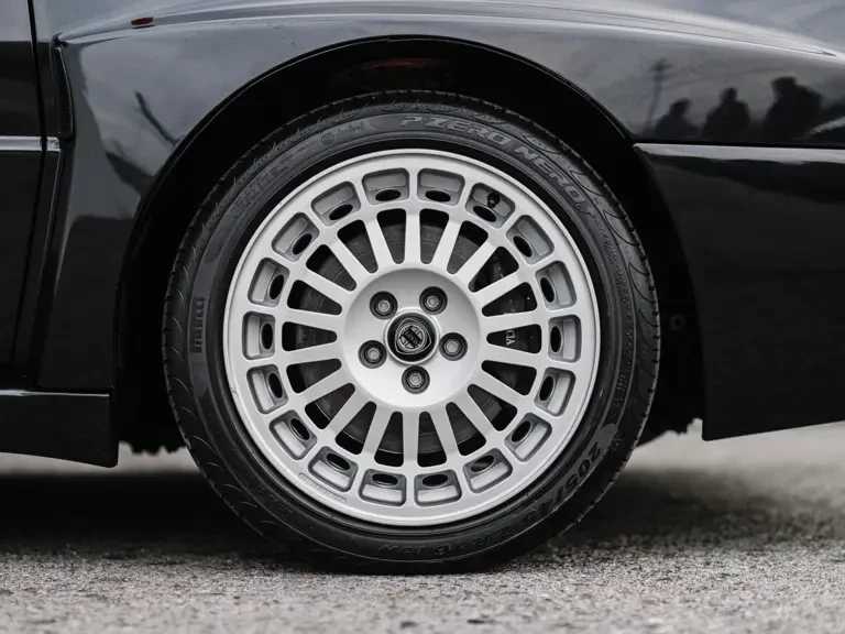 1992 Lancia Delta 1st Gen - Image 13 of 31