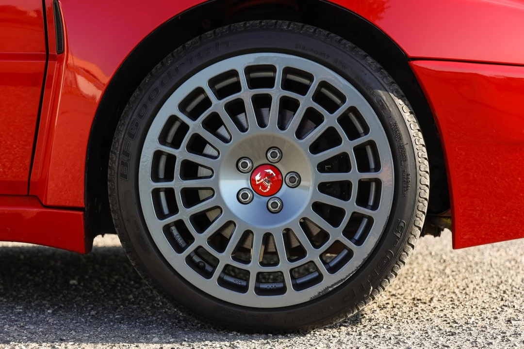 1992 Lancia Delta 1st Gen - Image 12 of 30