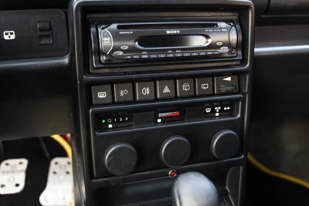 1992 Lancia Delta 1st Gen - Image 27 of 30