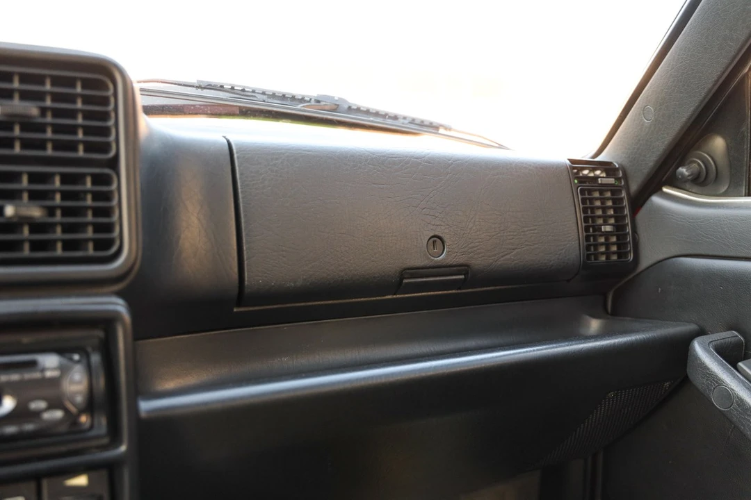 1992 Lancia Delta 1st Gen - Image 29 of 30
