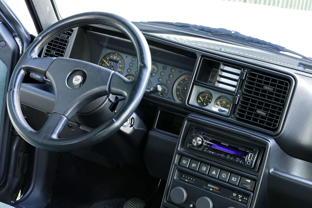 1992 Lancia Delta 1st Gen - Image 28 of 31