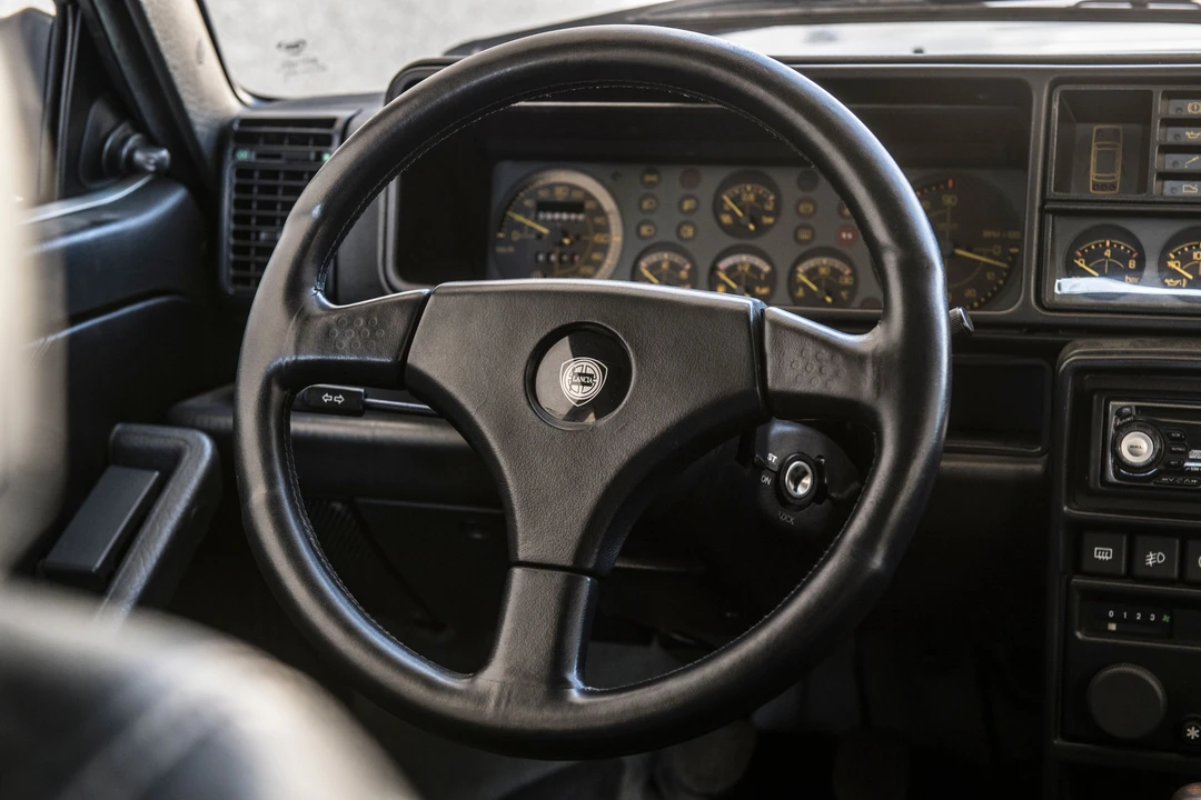 1992 Lancia Delta 1st Gen - Image 17 of 31
