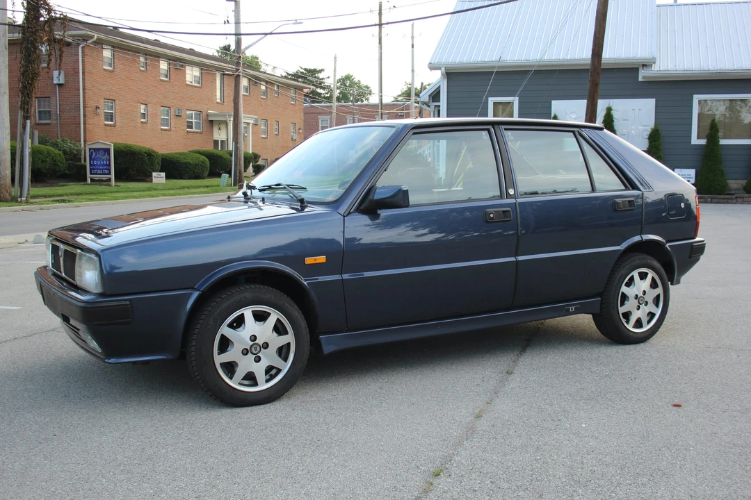 1992 Lancia Delta 1st Gen - Image 5 of 31