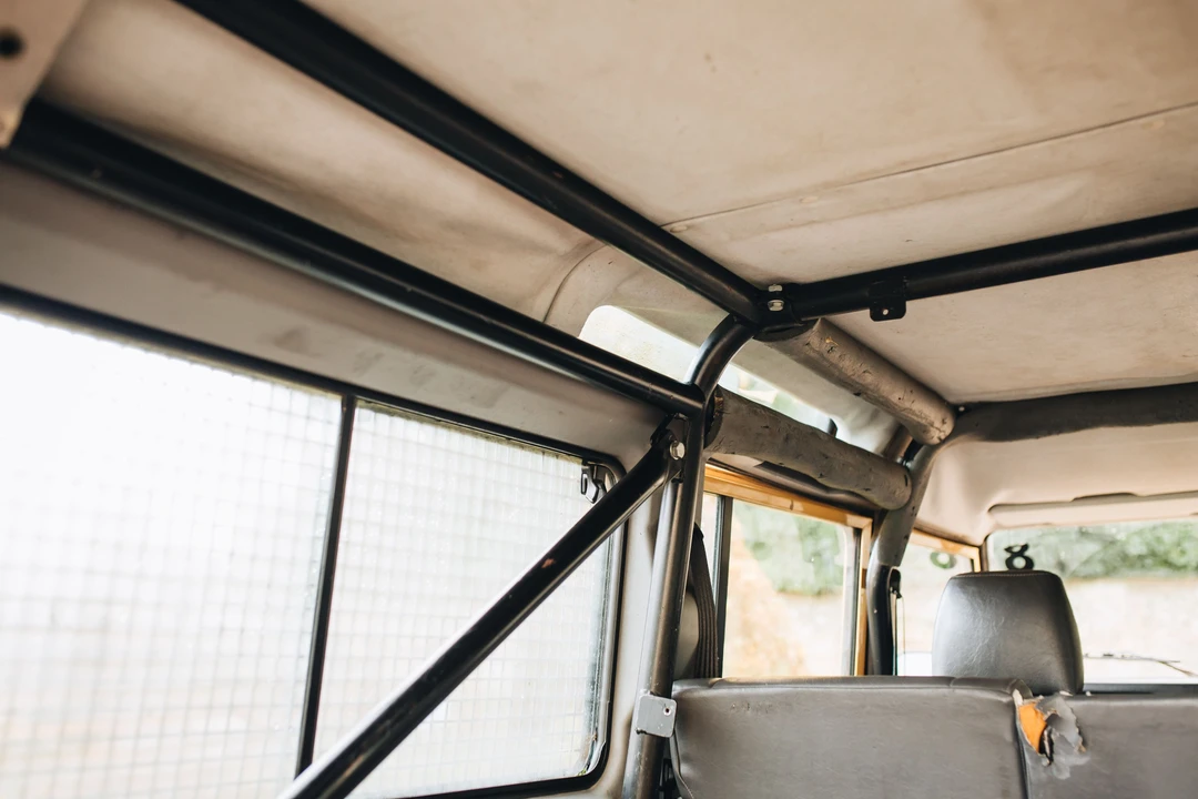 1992 Land Rover Defender 110 - Image 25 of 31