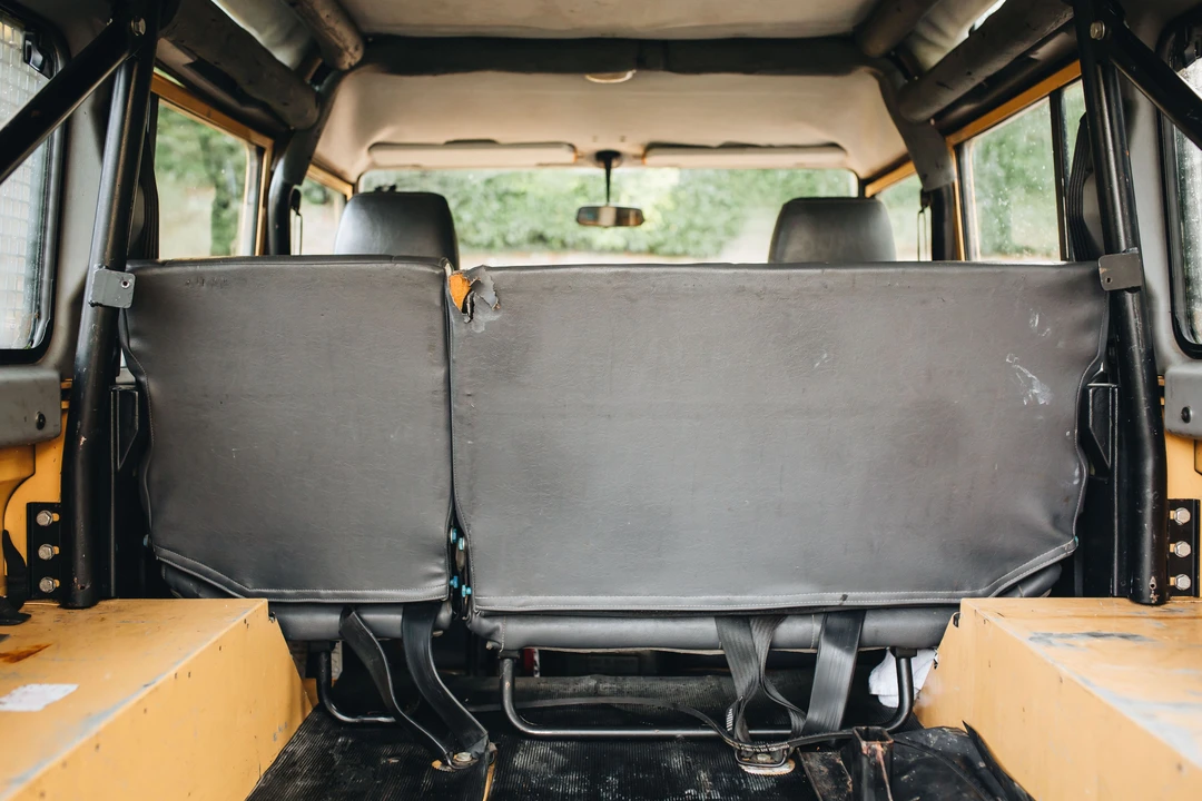 1992 Land Rover Defender 110 - Image 28 of 31