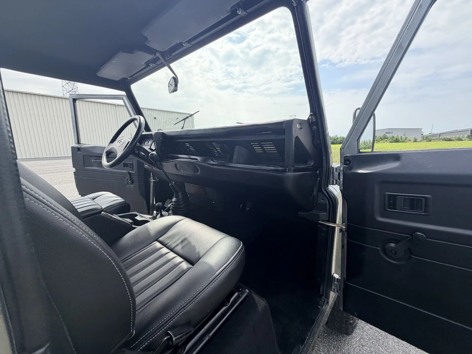 1992 Land Rover Defender - Image 24 of 31
