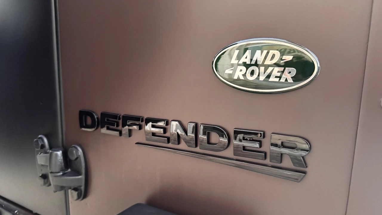 1992 Land Rover Defender 110 - Image 13 of 21
