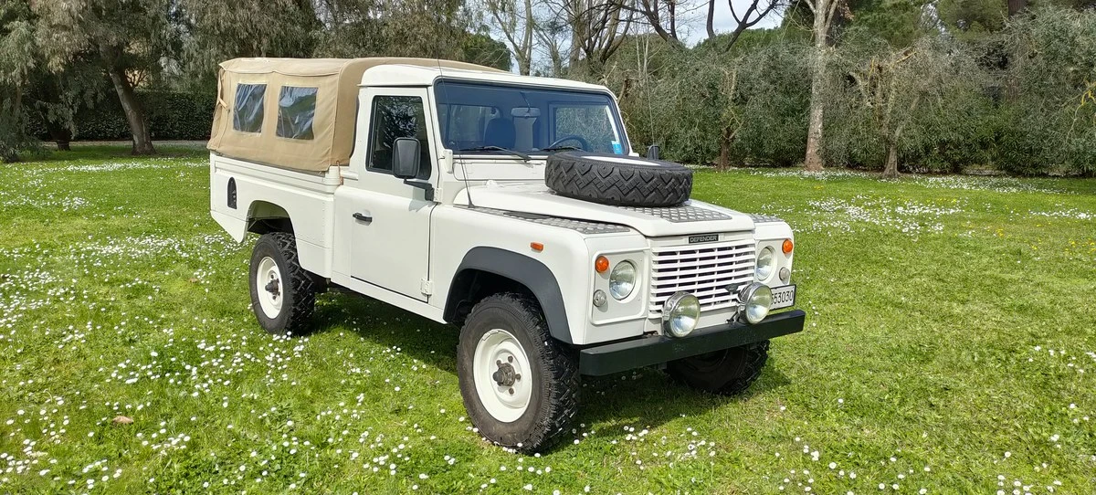 1992 Land Rover Defender 110 - Image 13 of 30