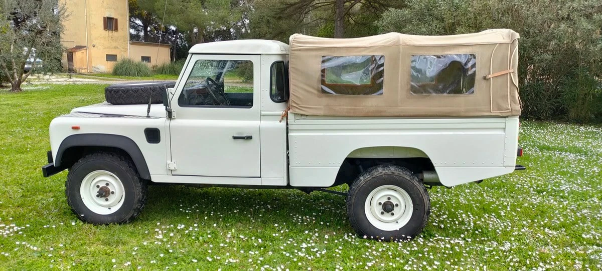 1992 Land Rover Defender 110 - Image 7 of 30