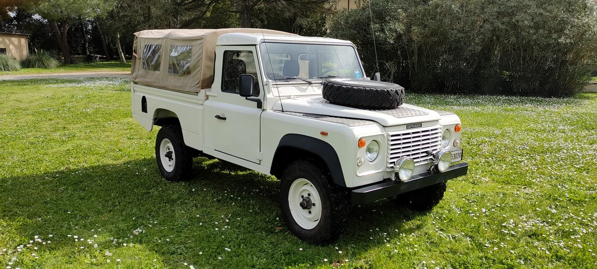 1992 Land Rover Defender 110 - Image 3 of 30