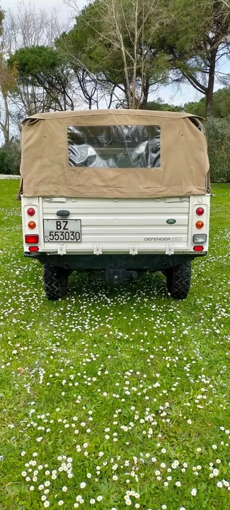 1992 Land Rover Defender 110 - Image 16 of 30