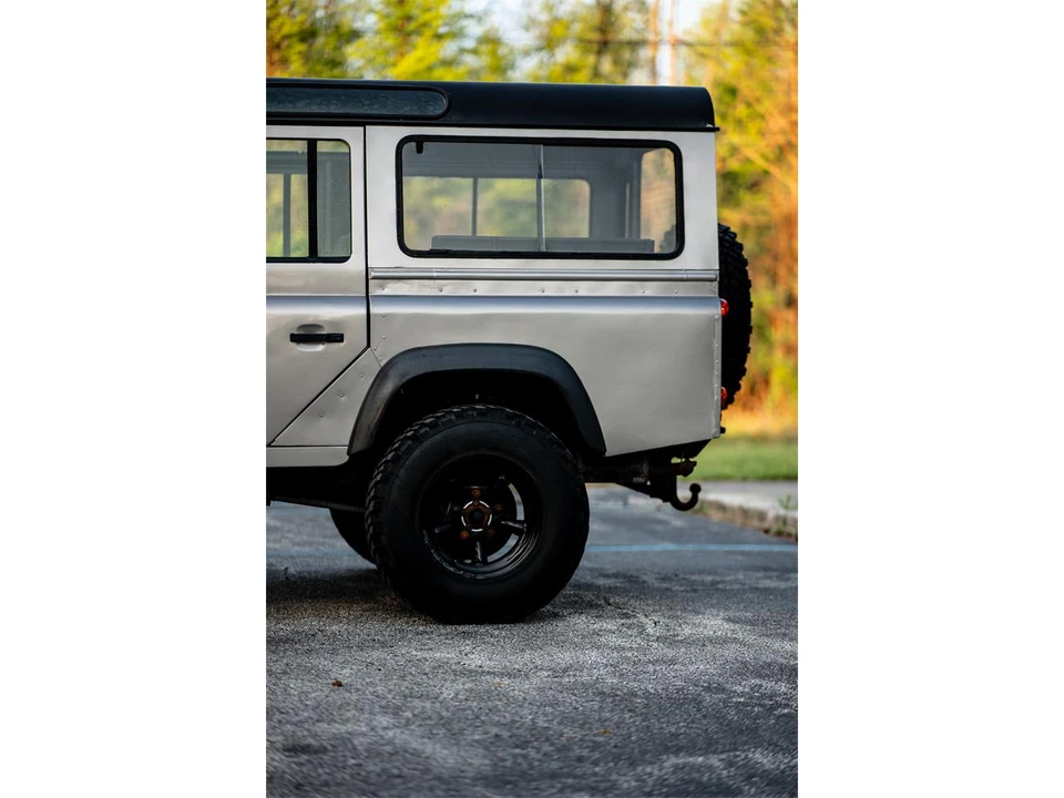 1992 Land Rover Defender 110 - Image 4 of 31