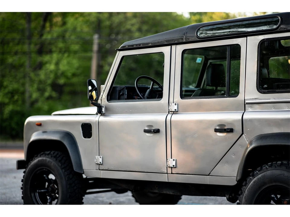 1992 Land Rover Defender 110 - Image 8 of 31