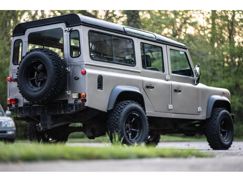 1992 Land Rover Defender 110 - Image 14 of 31