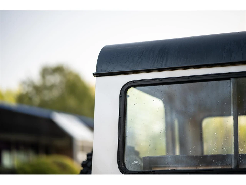 1992 Land Rover Defender 110 - Image 15 of 31
