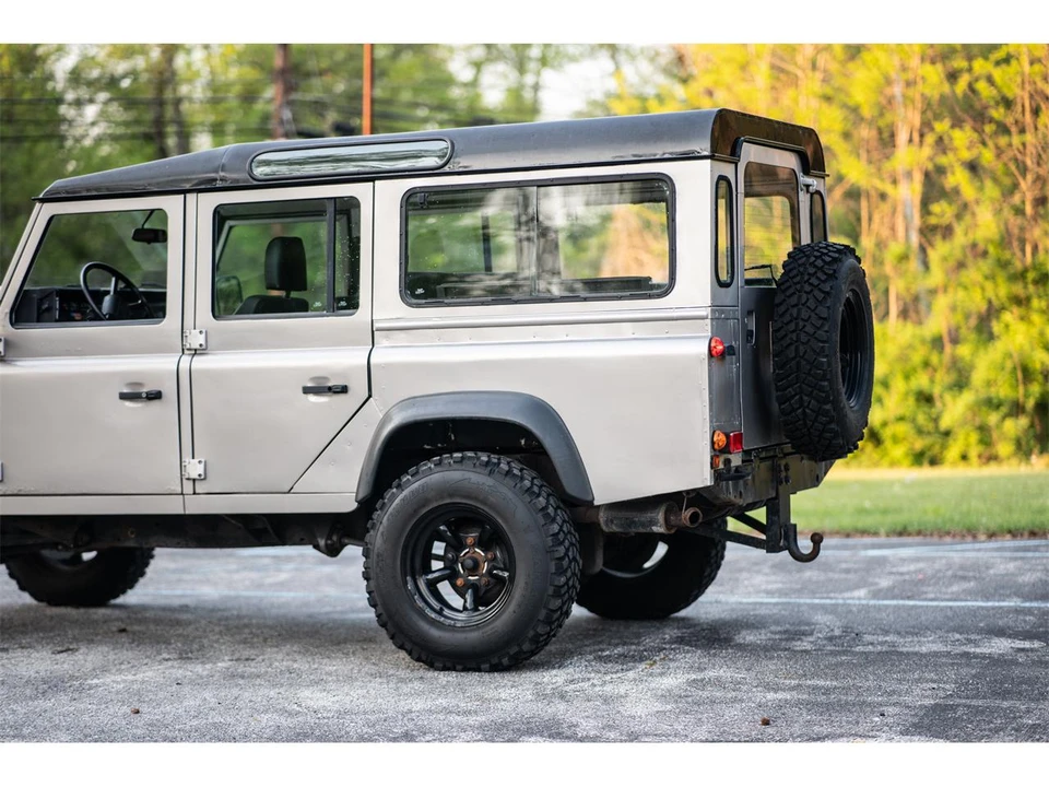 1992 Land Rover Defender 110 - Image 24 of 31