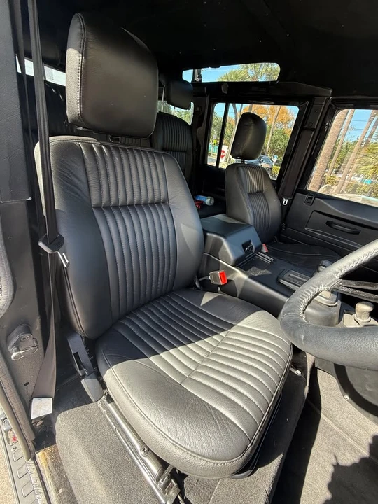 1992 Land Rover Defender 110 - Image 11 of 14