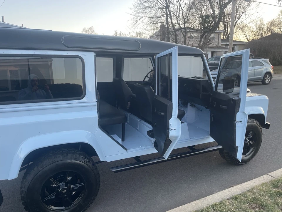 1992 Land Rover Defender 110 - Image 17 of 21