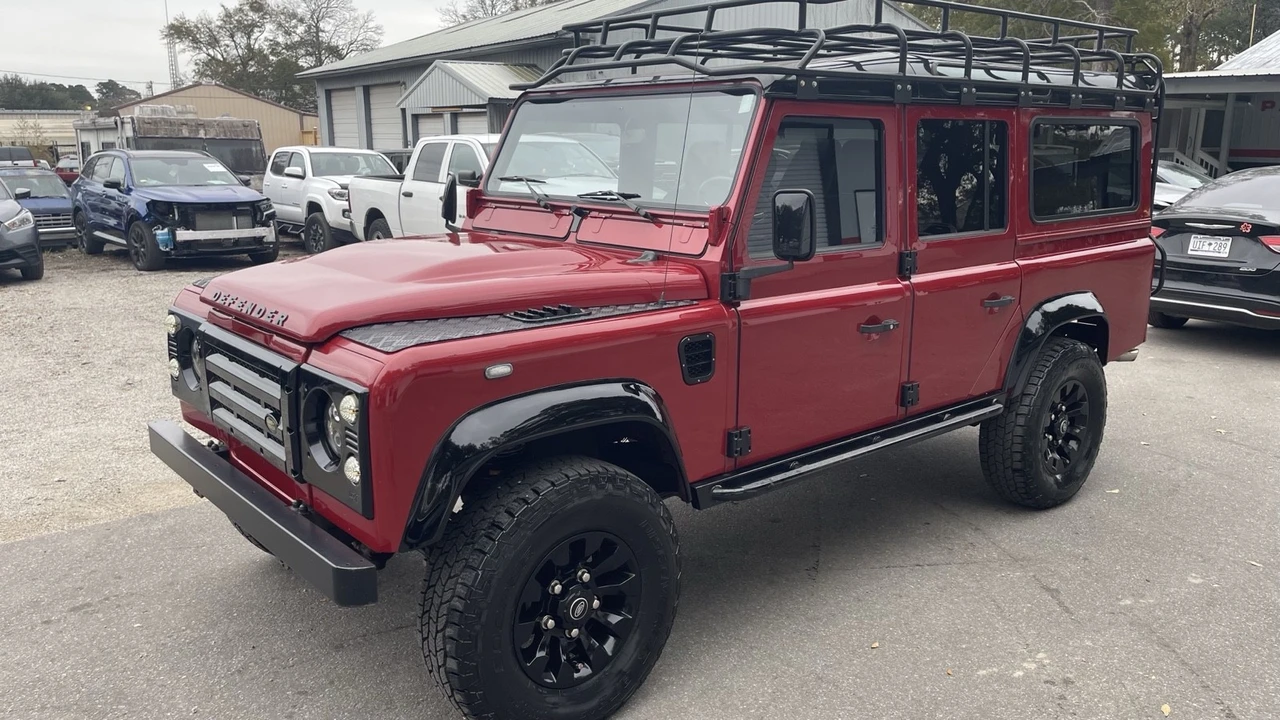 1992 Land Rover Defender 110 - Image 5 of 21