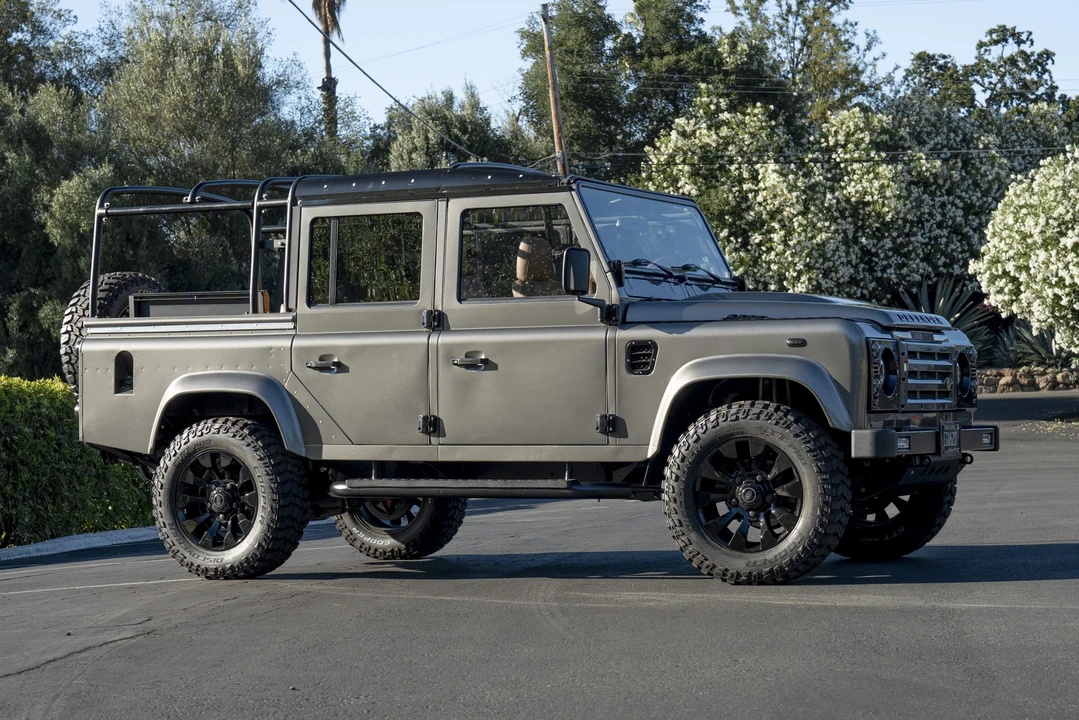 1992 Land Rover Defender 110 - Image 2 of 31