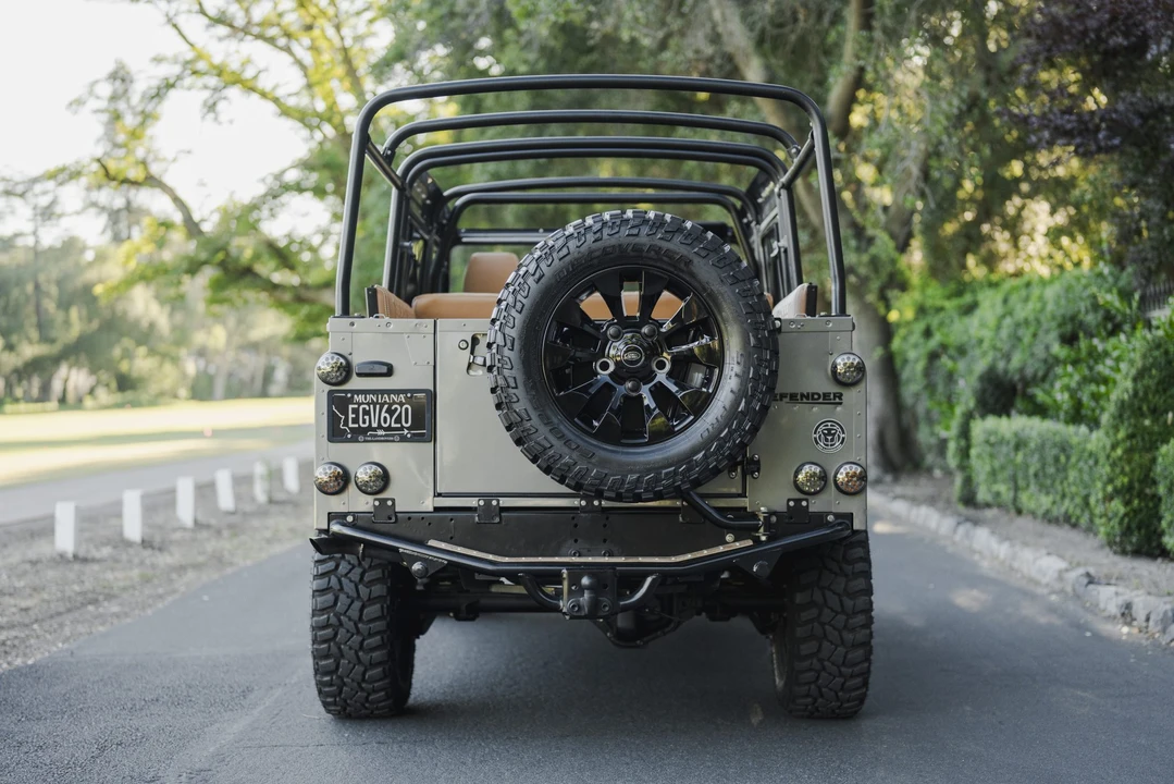1992 Land Rover Defender 110 - Image 18 of 31