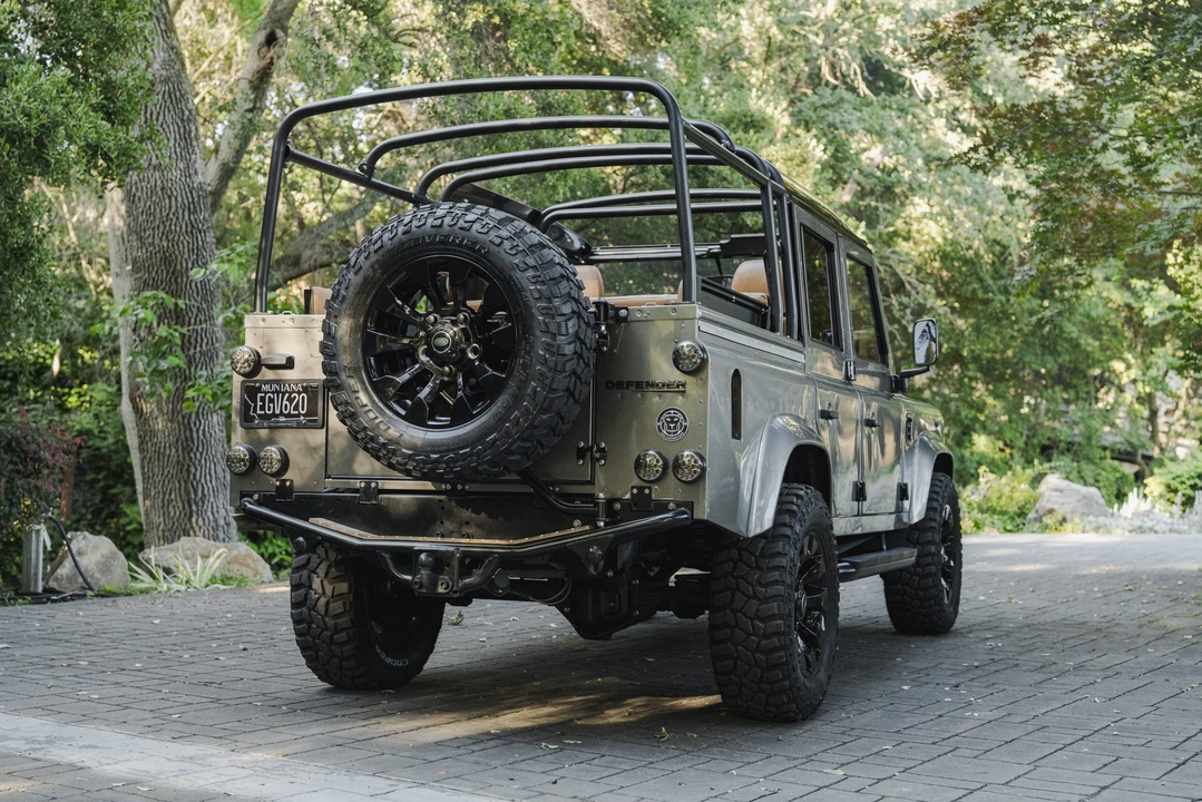 1992 Land Rover Defender 110 - Image 19 of 31