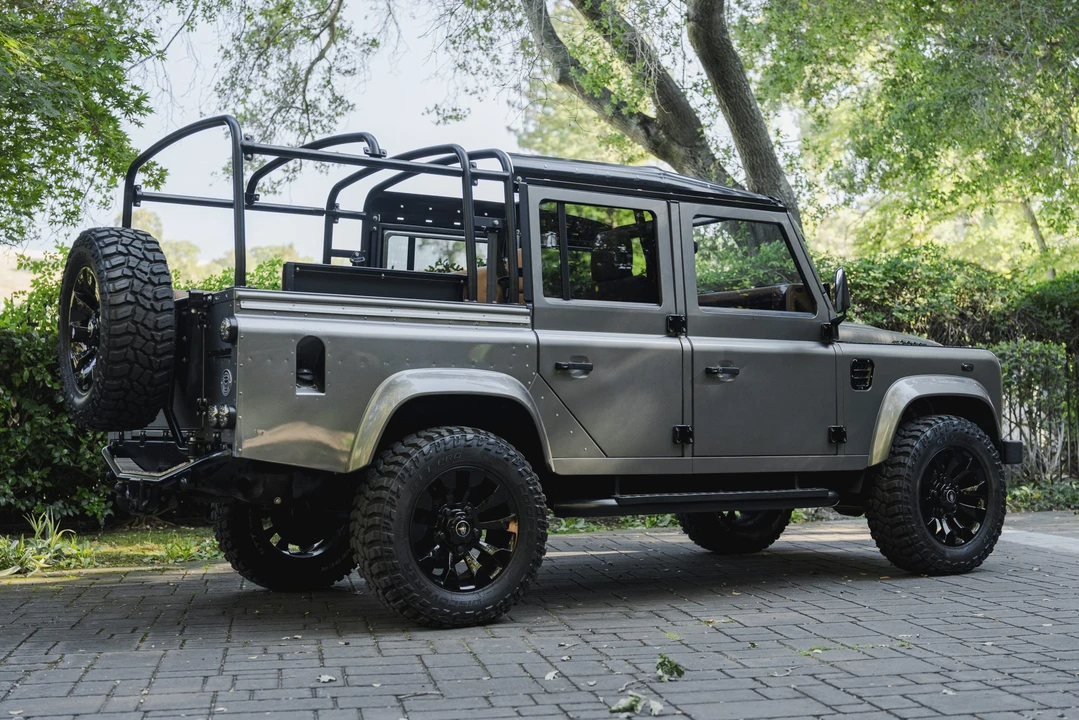 1992 Land Rover Defender 110 - Image 24 of 31