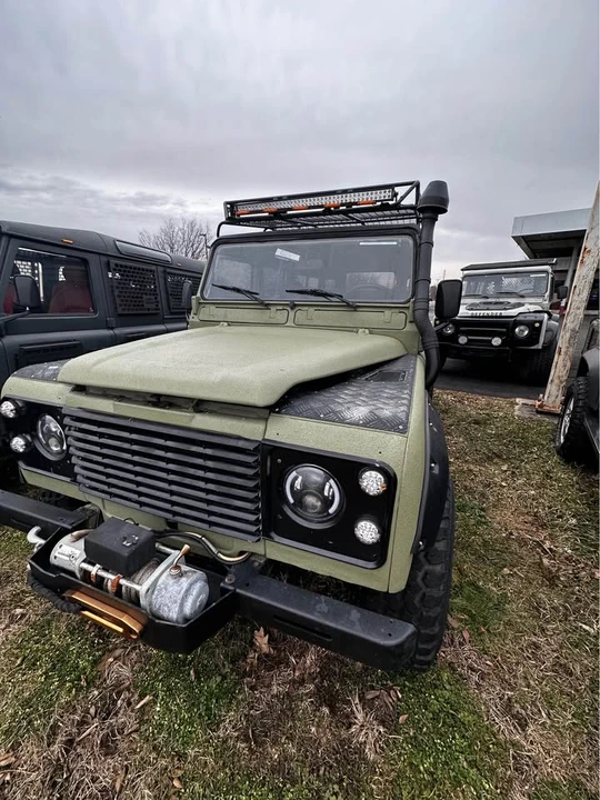1992 Land Rover Defender 110 - Image 17 of 18